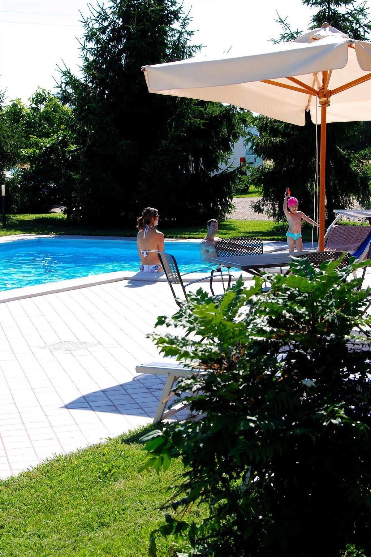 Agriturismo-R&B Corte Dei Gioghi Ferrare Extérieur photo